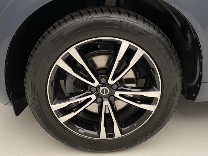 Volvo XC60 D4 MOMENTUM PRO AUT REZERVACE 2.0 d Momentum
