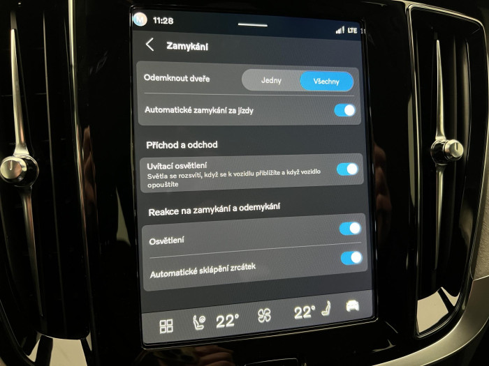 Volvo V60 B4 DARK PLUS AUT