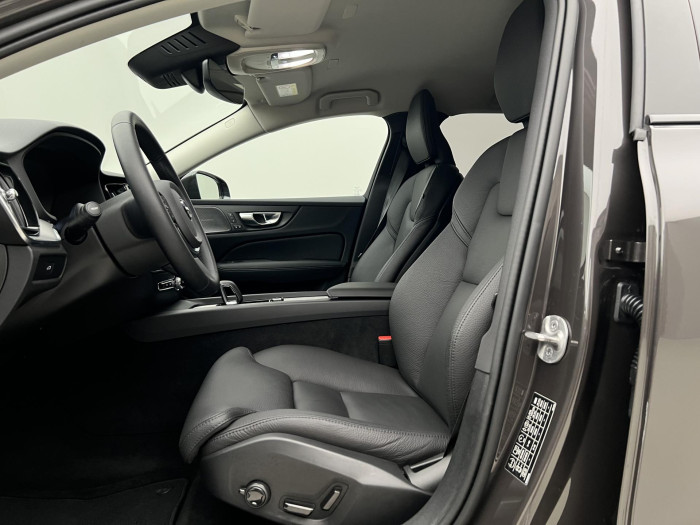 Volvo V60 CC B5 AWD PLUS BRIGHT AUT