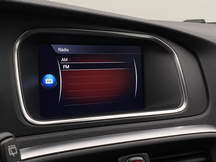 Volvo V40 D2 MOMENTUM REZERVACE 2.0 d Momentum