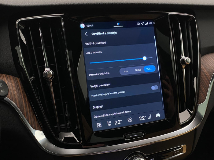 Volvo V60 B4 AUT DARK PLUS