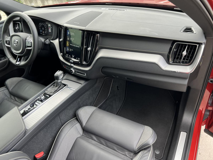 Volvo XC60 D4 R-DESIGN Aut 1.maj. 2.0 d