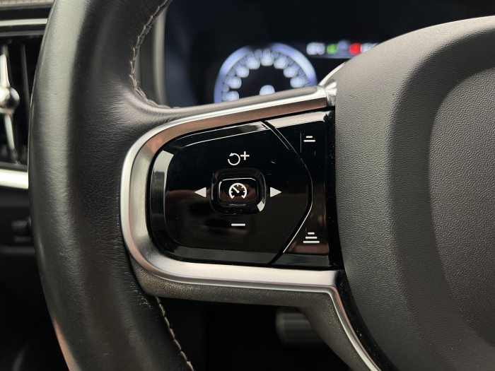 Volvo S90 B5 R-DESIGN AUT