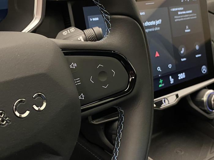 Lynk & Co 01 PHEV DCT AUT 1.maj