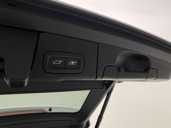 Volvo XC60 B5 AWD AUT DARK PLUS