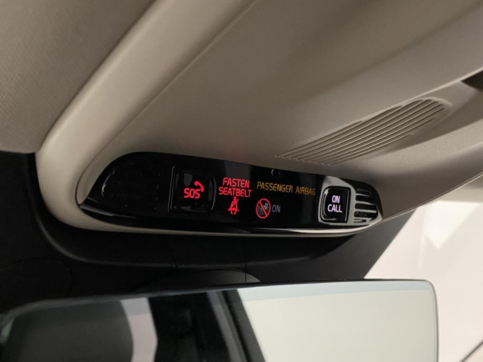Volvo XC90 T8 AWD INSCRIPTION REZERVACE