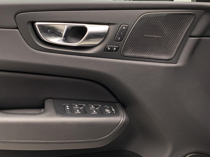 Volvo XC60 B5 AWD INSCRIPTION AUT