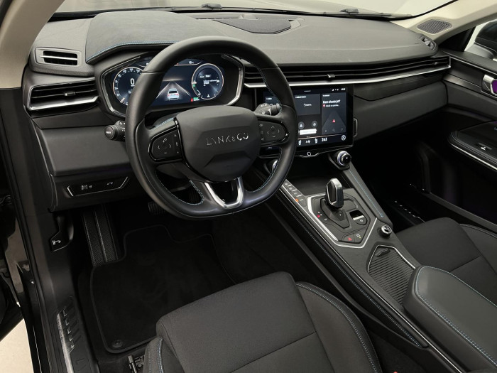 Lynk & Co 01 HEV Aut