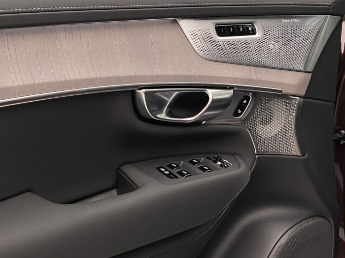 Volvo XC90 T8 AWD RECHARGE BRIGHT ULTRA 7