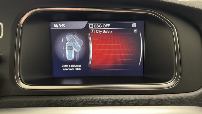 Volvo V40 D2 INSCRIPTION REZERVACE 2.0 d