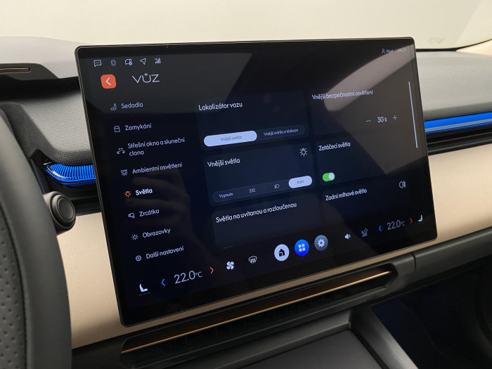 Lynk & Co 08 MORE PHEV