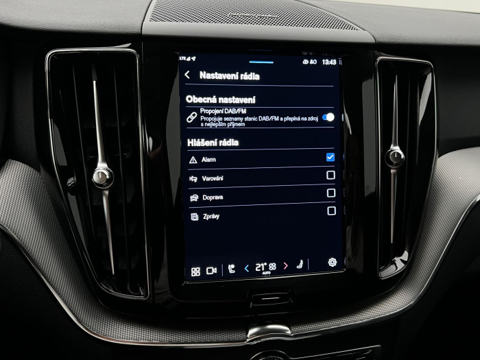 Volvo XC60 B4 AWD PLUS DARK AUT 1.maj.