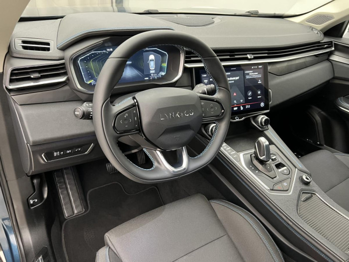 Lynk & Co 01 PHEV DCT 1.maj.
