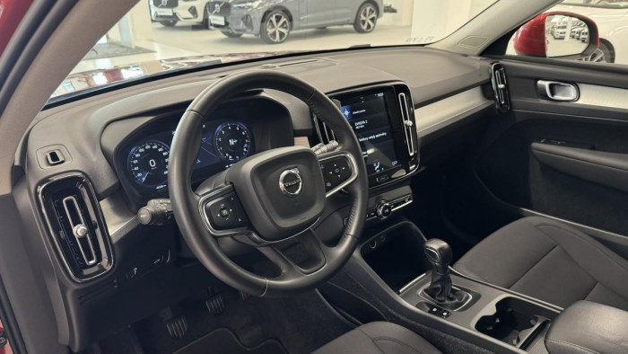 Volvo XC40 T3 MOMENTUM REZERVACE 1.5 Momentum