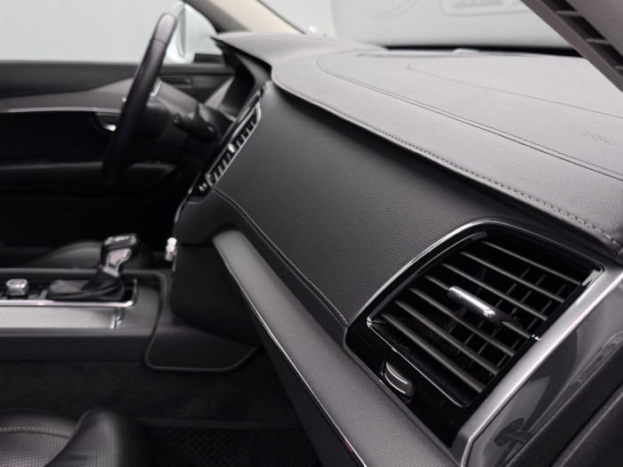 Volvo XC90 T6 AWD INSCRIPTION AUT CZ