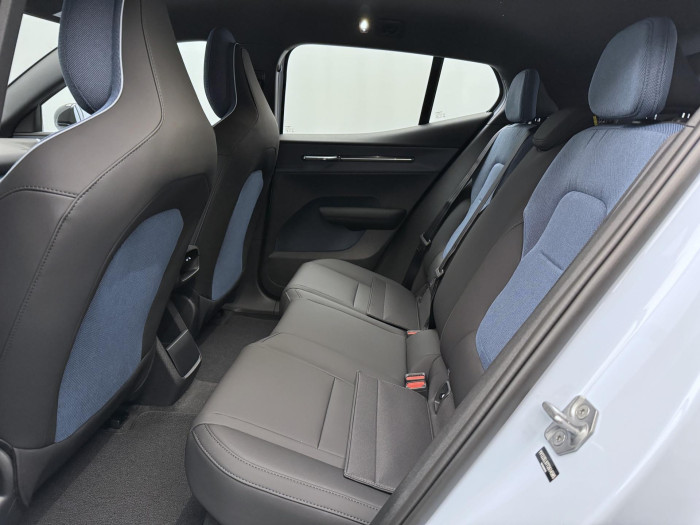 Volvo EX30 PURE ELECTRIC EXTENDED CORE