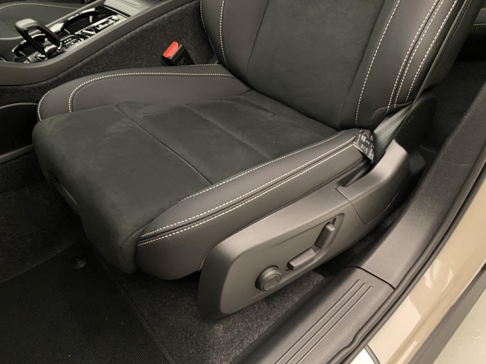 Volvo XC40 B3 AUT DARK PLUS