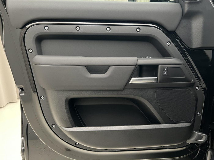 Land Rover Defender 110 D200 S AWD AUT 3.0 d