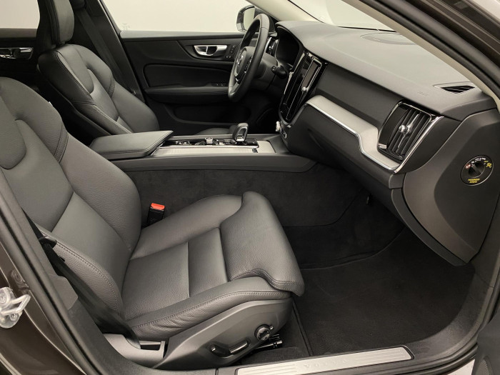 Volvo V60 CC B5 AWD PLUS REZERVACE