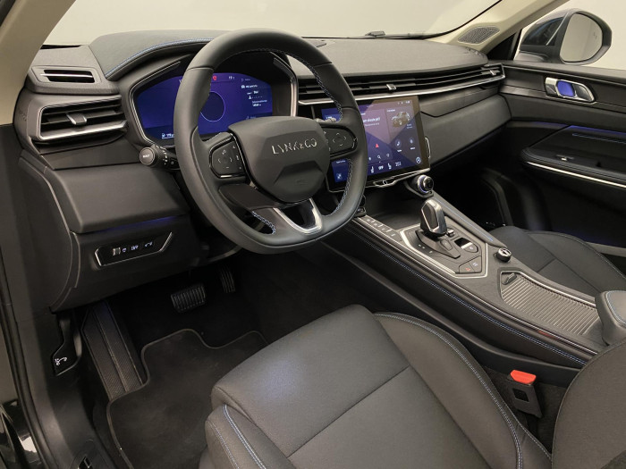 Lynk & Co 01 PHEV DCT AUT REZERVACE