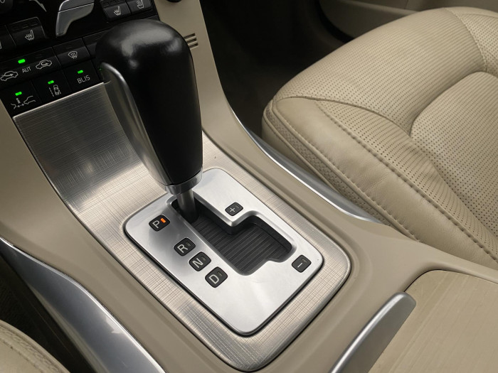 Volvo XC70 D5 AWD SUMMUM AUT CZ 2.4 d Summum