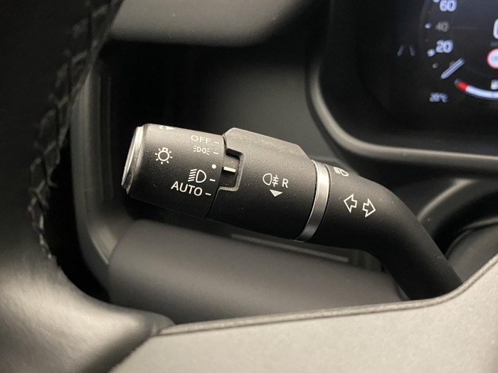 Land Rover Defender 130 D300 SE AWD AUT CZ 3.0 d SE