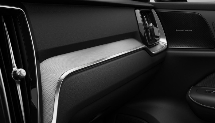 Volvo V60 B4 PLUS DARK AUT