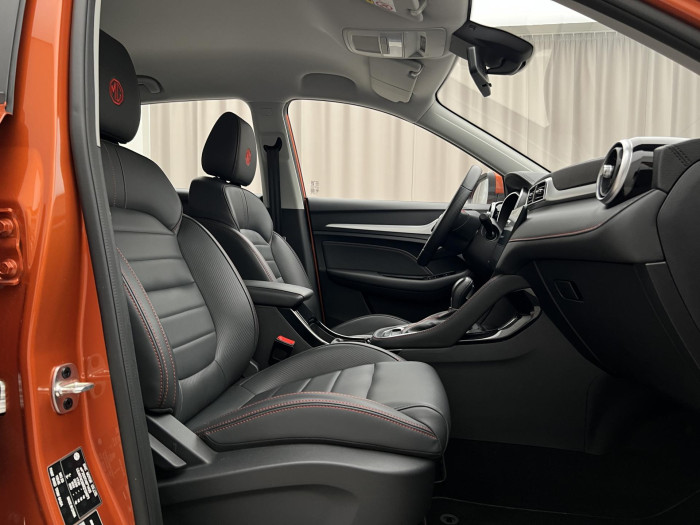 MG ZS 1.0T EXCLUSIVE AUT CZ 1.maj. 1.0 Exclusive