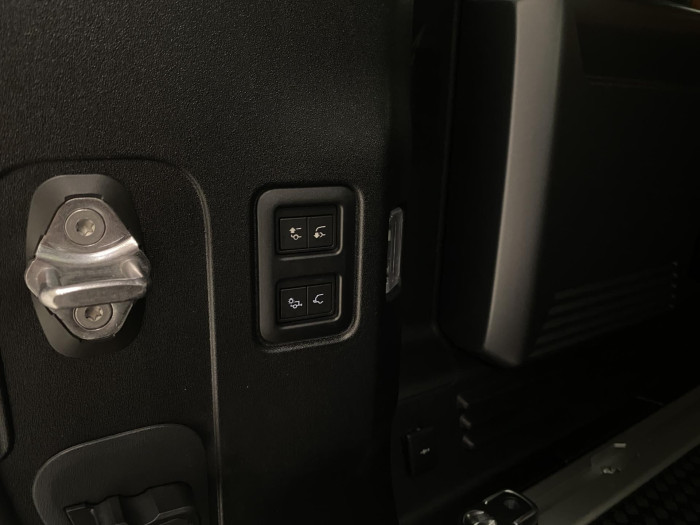 Land Rover Defender 110 P525 V8 EDITION REZERVACE 5.0 V8 Edition