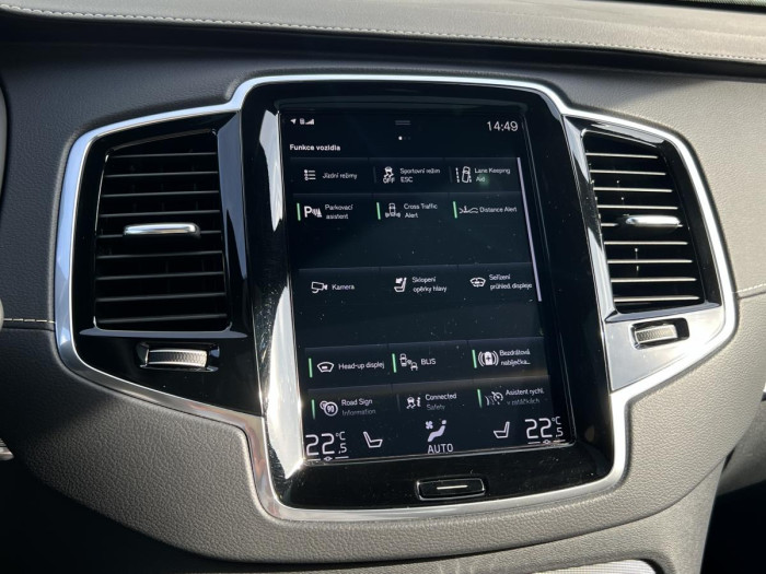 Volvo XC90 B5 AWD R-DESIGN 7 MÍSTNÁ Aut