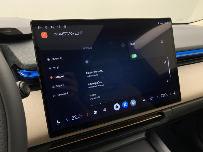 Lynk & Co 08 MORE PHEV