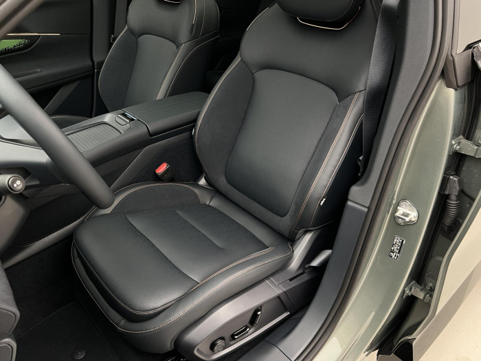 Lynk & Co 08 MORE PHEV