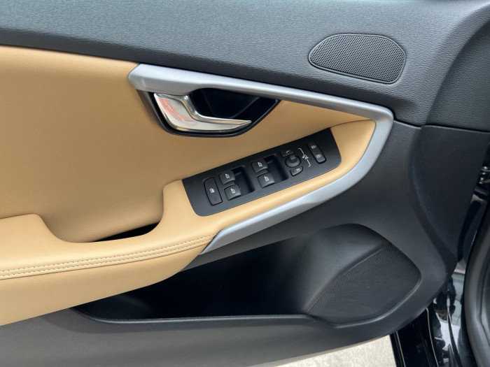 Volvo V40 D2 MOMENTUM 1.maj. 2.0 d Momentum