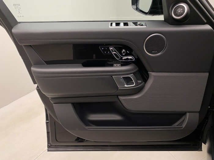 Land Rover Range Rover SDV6 AWD VOGUE REZERVACE