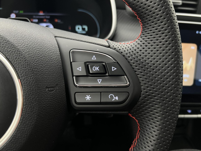 MG ZS EMOTION PLUS 1.5DVVT CZ 1.maj.