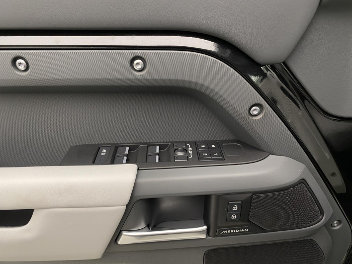 Land Rover Defender D350 X-DYNAMIC HSE AWD AUT 3.0 d Dynamic