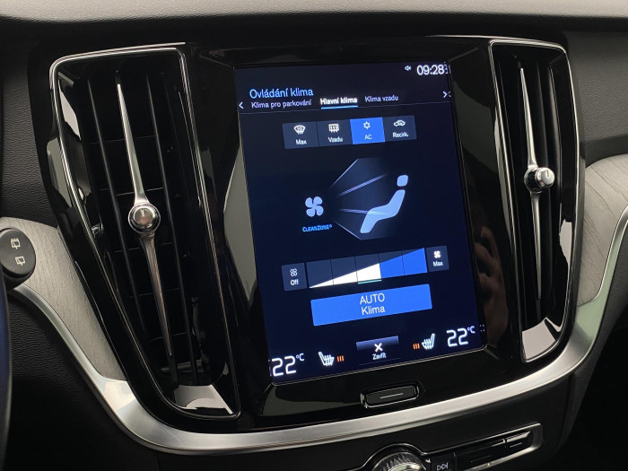 Volvo V60 CC B4 AWD MOMENTUM AUT 2.0 CC CC Momentum