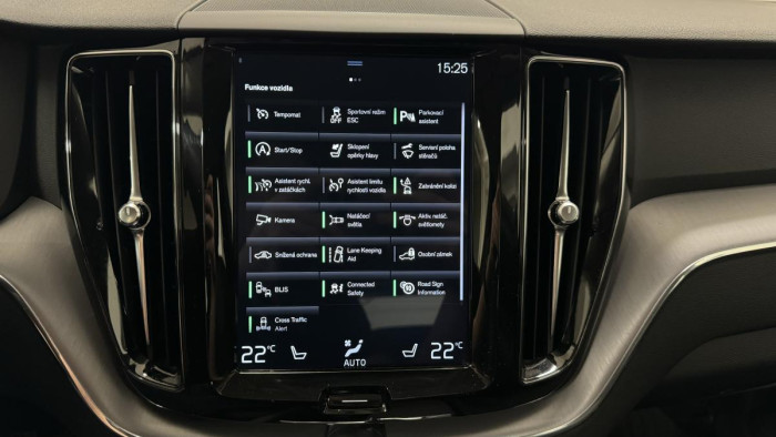 Volvo XC60 B4 AWD MOMENTUM AUT REZERVACE 2.0 Momentum
