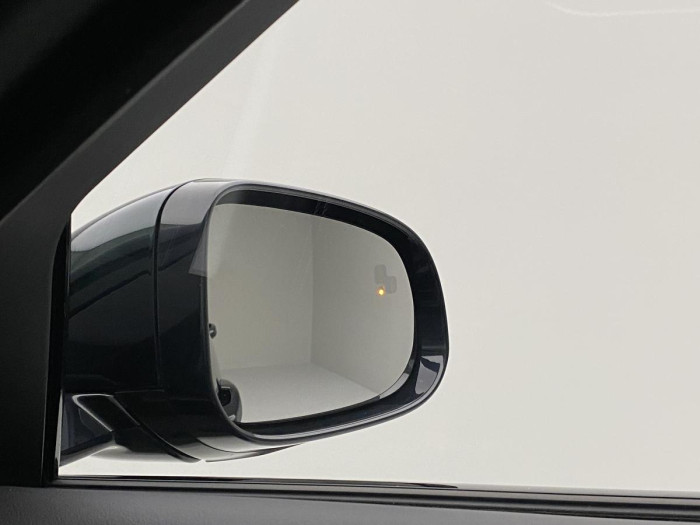 Jaguar XF D200 R-DYNAMIC REZERVACE 2.0 d Dynamic