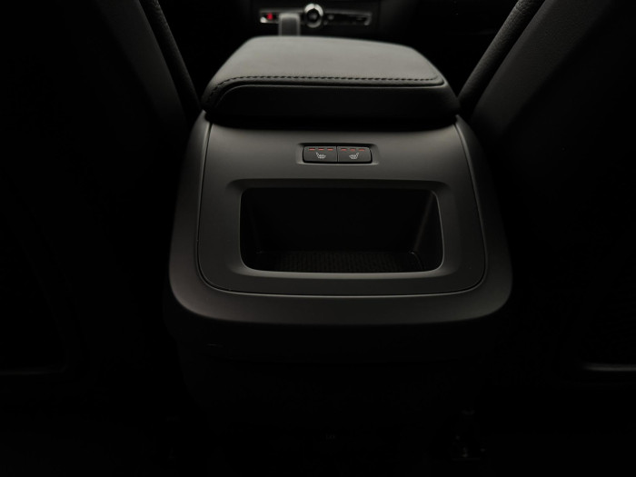 Volvo XC60 B5 AWD PLUS DARK CZ 1.maj