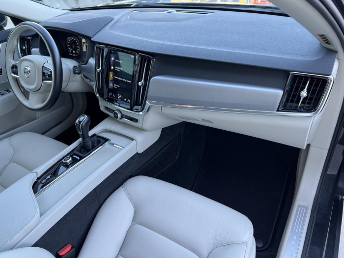 Volvo V90 D3 MOMENTUM 1.maj. 2.0 d Momentum