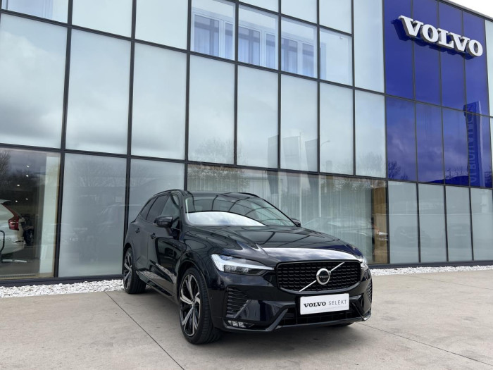 Volvo XC60 B5 AWD ULTIMATE DARK Aut CZ