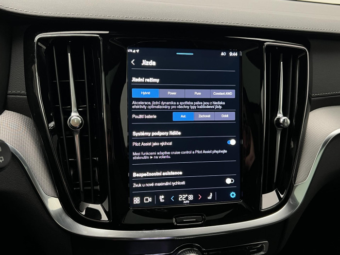 Volvo V60 T6 AWD RECHARGE ULTRA DARK AUT