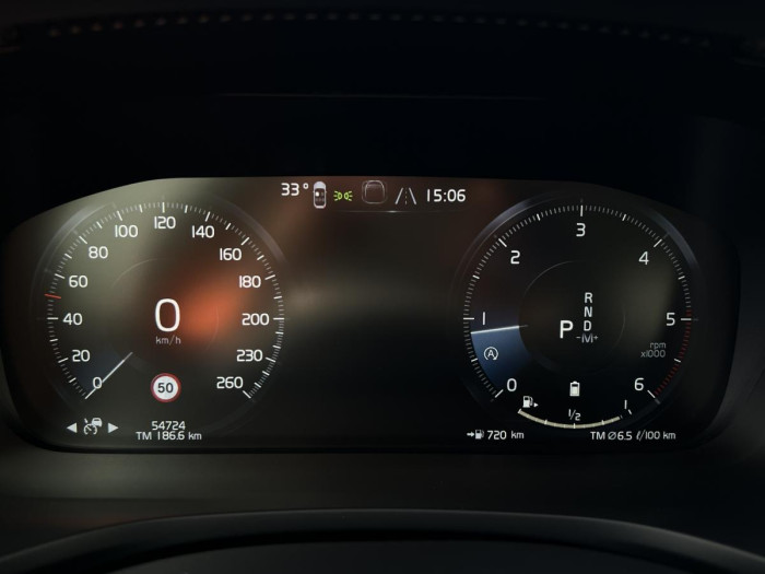 Volvo V60 CROSS COUNTRY B4 AWD Aut 1.maj