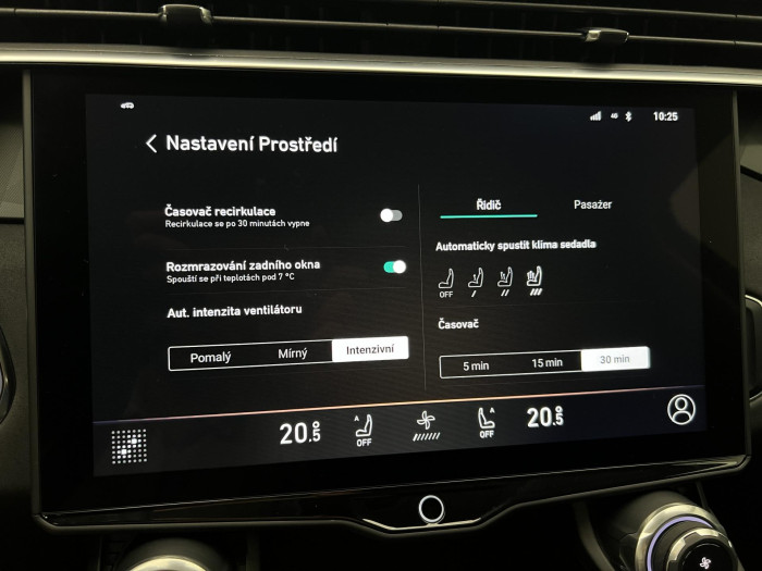 Lynk & Co 01 HEV DCT AUT