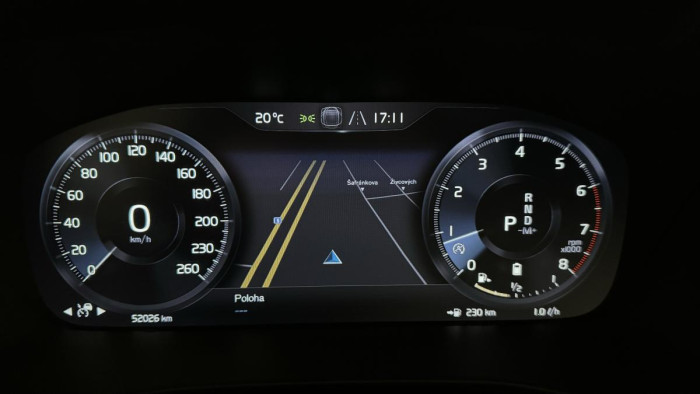 Volvo XC40 B4 MOMENTUM REZERVACE 2.0 Momentum