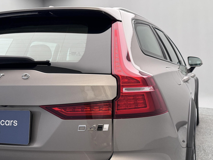 Volvo V60 CC D4 AWD MOMENTUM POLESTAR 2.0 d CC CC Momentum