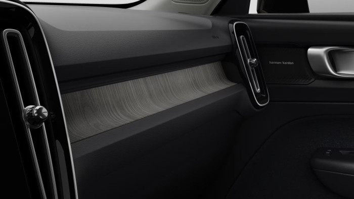 Volvo XC40 B3 AUT DARK ULTRA