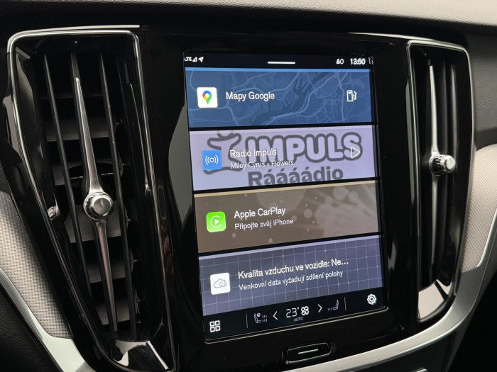 Volvo V60 B4 DARK PLUS AUT CZ 1.maj