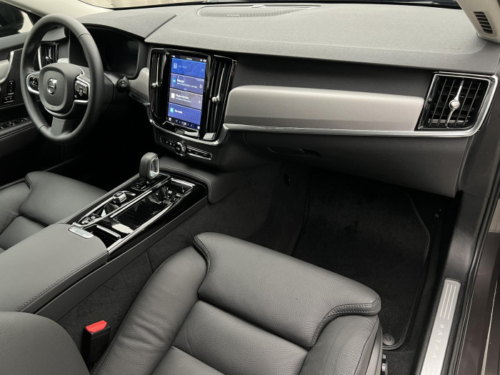 Volvo V90 T6 AWD RECHARGE PLUS DARK AUT